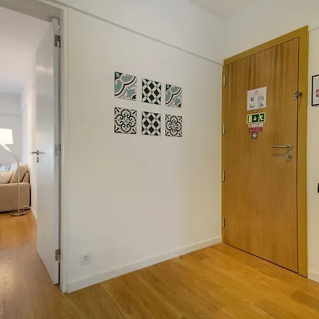 Apartament Bairro Azul - Av. Ressano Garcia *