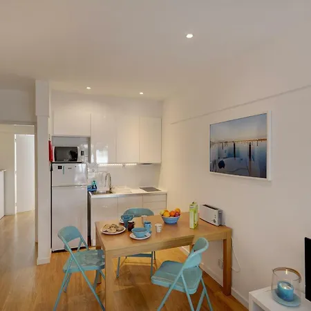 Apartament Bairro Azul - Av. Ressano Garcia *